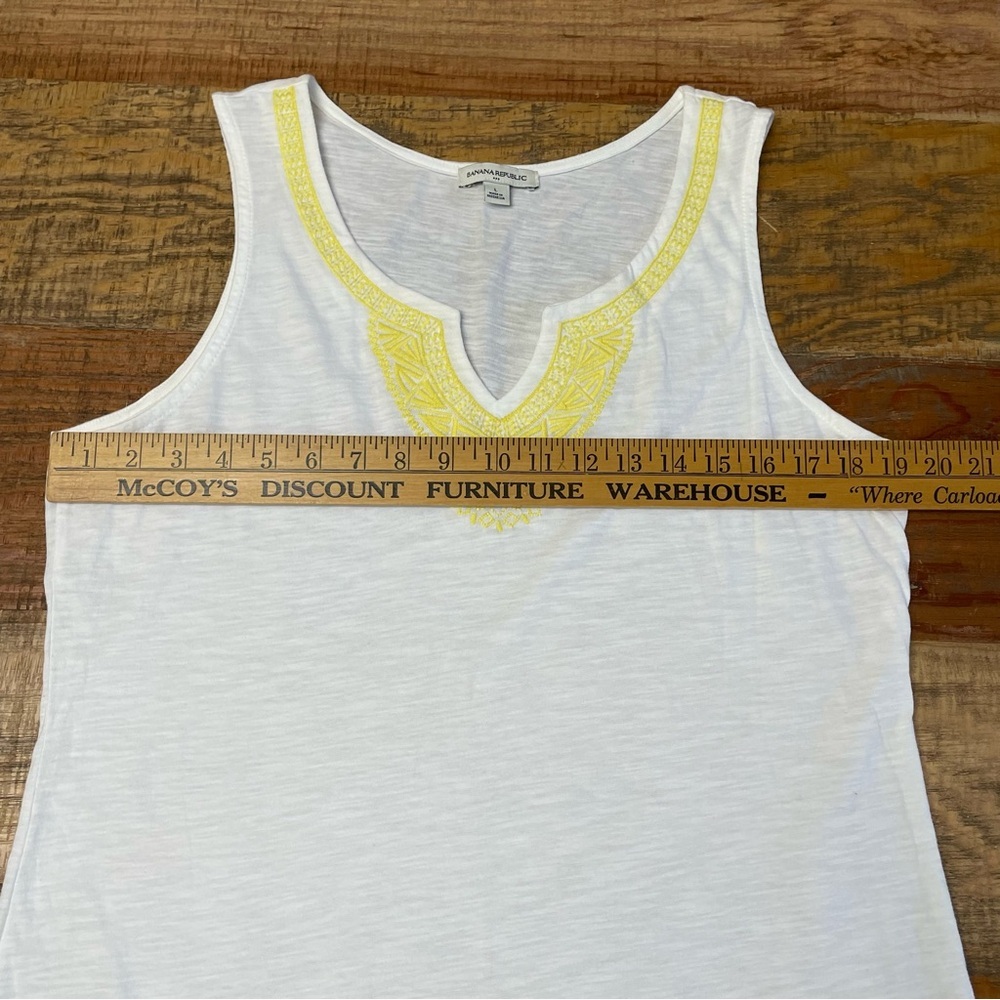 Banana Republic Cotton White yellow Embroidered Tank Top Size Large - Picture 6 of 8
